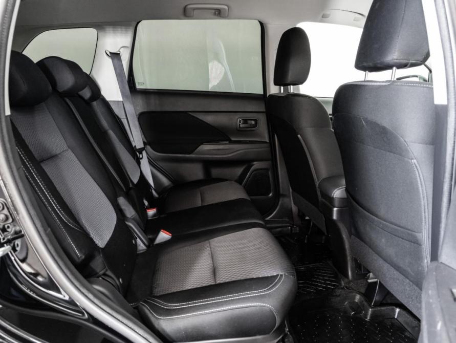 Mitsubishi Outlander III Рестайлинг 3 Санкт-Петербург  - изображение 16