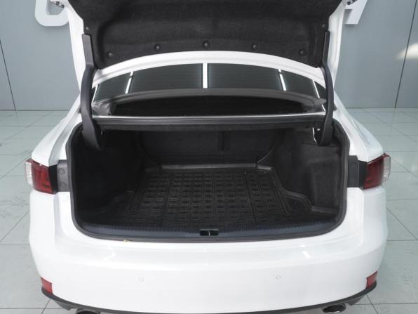 Lexus IS III с пробегом 2013 года, цена 2 399 000 рублей, 115900 км, седан, Автокод Объявления