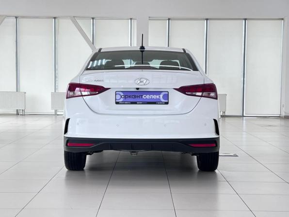 Hyundai Solaris II Рестайлинг с пробегом 2021 года, цена 1 650 000 рублей, 94222 км, седан, Автокод Объявления
