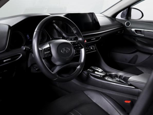 Hyundai Sonata VIII (DN8) с пробегом 2021 года, цена 2 365 000 рублей, 68973 км, седан, Автокод Объявления