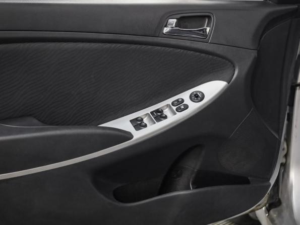 Hyundai Solaris I с пробегом 2012 года, цена 669 000 рублей, 236111 км, седан, Автокод Объявления