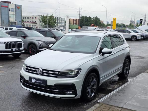 Volkswagen Tiguan II с пробегом 2017 года, цена 2 590 000 рублей, 179406 км, внедорожник, Автокод Объявления