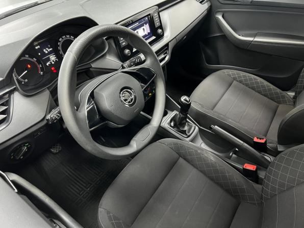 Skoda Rapid II с пробегом 2021 года, цена 1 699 000 рублей, 77010 км, лифтбек, Автокод Объявления