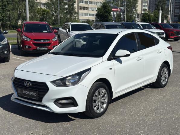 Hyundai Solaris II с пробегом 2017 года, цена 1 260 000 рублей, 128175 км, седан, Автокод Объявления
