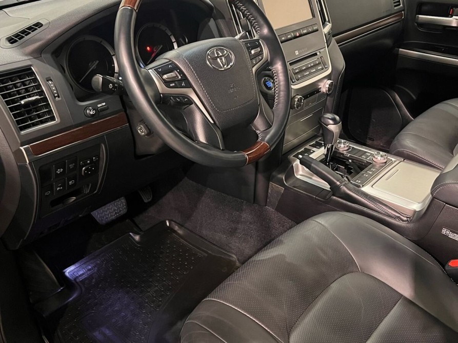 Toyota Land Cruiser 200 Series Рестайлинг 2 Нижний Тагил  - изображение 12