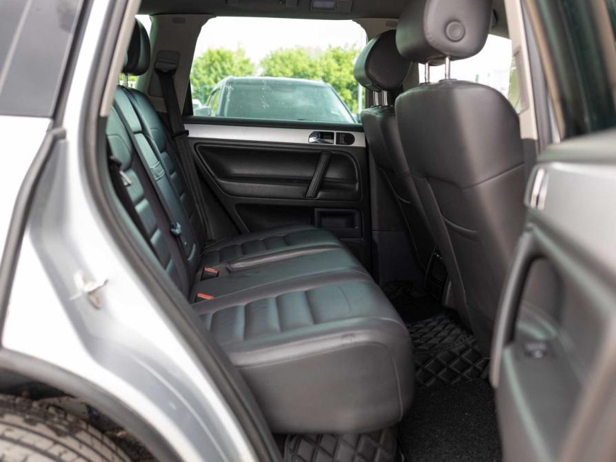 Volkswagen Touareg I Рестайлинг Новосибирск  - изображение 18