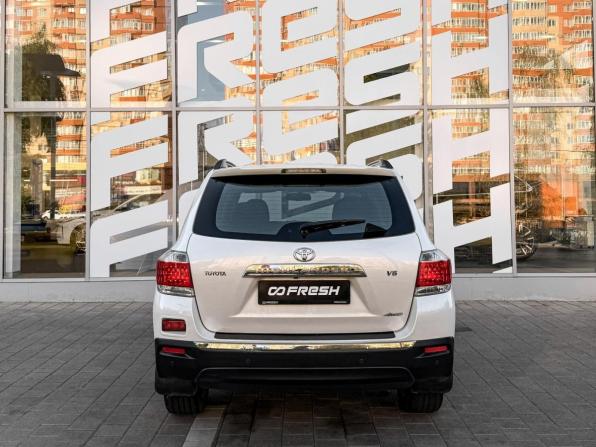 Toyota Highlander II (XU40) Рестайлинг с пробегом 2012 года, цена 1 898 000 рублей, 212085 км, внедорожник, Автокод Объявления