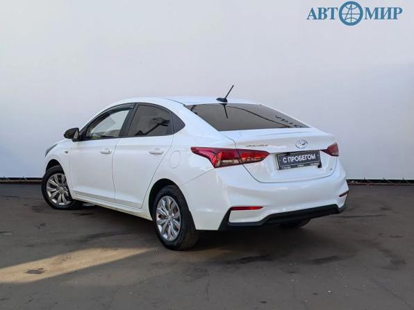 Hyundai Solaris II с пробегом 2017 года, цена 1 090 000 рублей, 272031 км, седан, Автокод Объявления