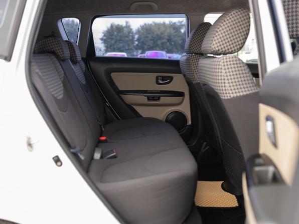 Kia Soul I Рестайлинг с пробегом 2013 года, цена 880 000 рублей, 300431 км, хэтчбек, Автокод Объявления