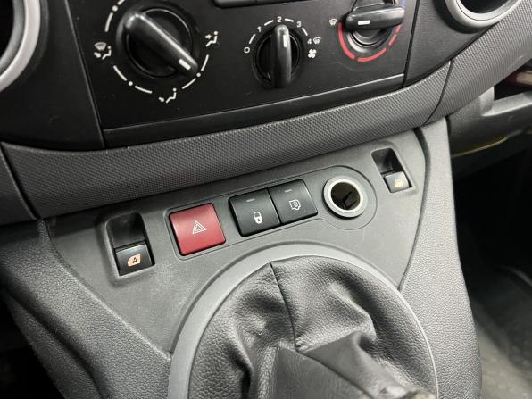 Citroen Berlingo II Рестайлинг 2 с пробегом 2016 года, цена 929 000 рублей, 222768 км, компактвэн, Автокод Объявления