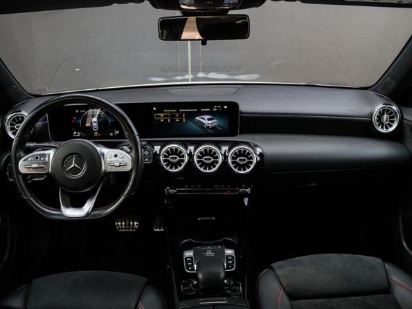 Mercedes-Benz A-Класс IV (W177) с пробегом 2019 года, цена 2 500 000 рублей, 89274 км, седан, Автокод Объявления