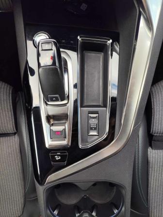Peugeot 3008 II Рестайлинг с пробегом 2021 года, цена 2 249 000 рублей, 102742 км, внедорожник, Автокод Объявления