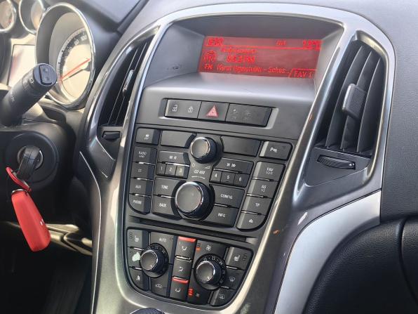 Opel Astra J Рестайлинг с пробегом 2013 года, цена 629 000 рублей, 168246 км, хэтчбек, Автокод Объявления