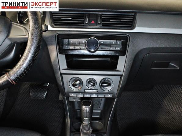 Skoda Rapid I с пробегом 2017 года, цена 1 167 000 рублей, 210792 км, лифтбек, Автокод Объявления