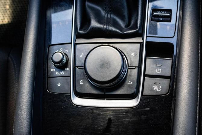 Mazda 3 IV (BP) с пробегом 2020 года, цена 1 749 000 рублей, 54707 км, хэтчбек, Автокод Объявления