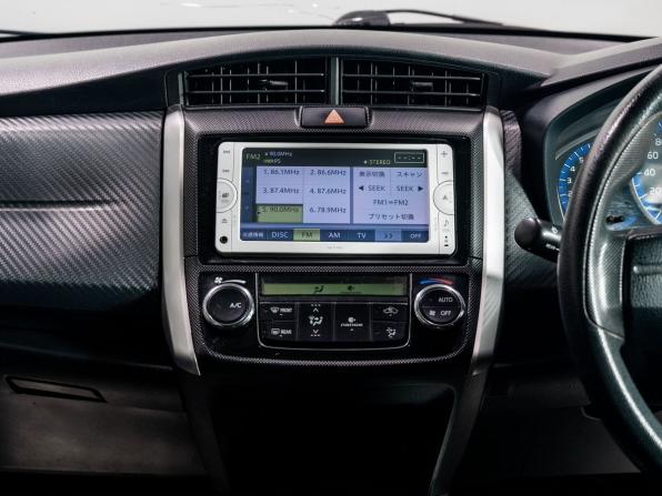 Toyota Corolla XI (E160 E170 E180) с пробегом 2014 года, цена 1 000 000 рублей, 298421 км, универсал, Автокод Объявления