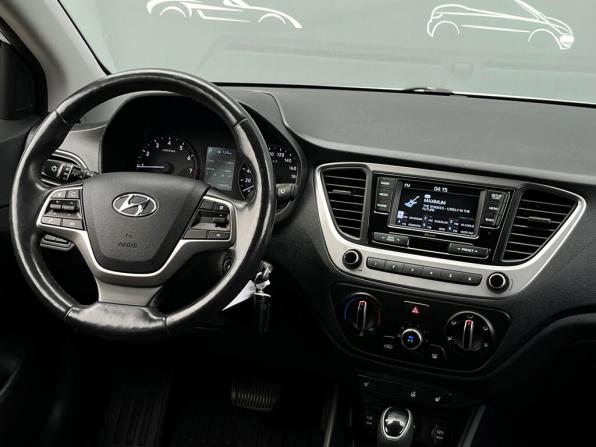 Hyundai Solaris II с пробегом 2019 года, цена 1 174 600 рублей, 139495 км, седан, Автокод Объявления