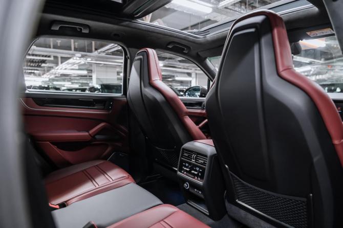 Новый Porsche Cayenne III Рестайлинг 2026 года, цена 25 900 000 рублей, внедорожник, Автокод Объявления