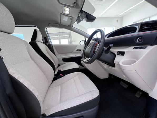 Toyota Sienta II с пробегом 2018 года, цена 1 415 000 рублей, 142210 км, минивэн, Автокод Объявления