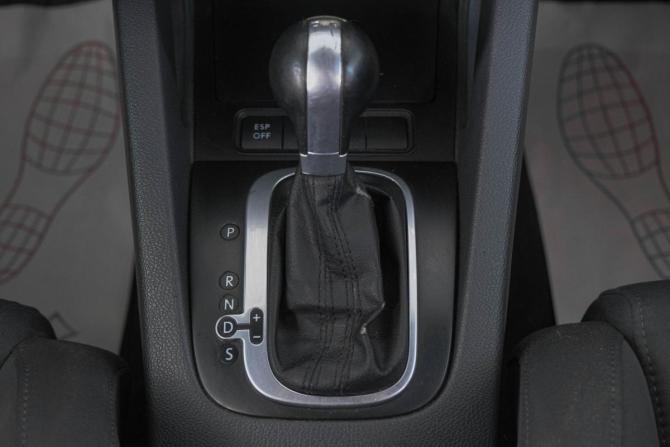 Volkswagen Golf GTI V с пробегом 2008 года, цена 929 000 рублей, 216782 км, хэтчбек, Автокод Объявления