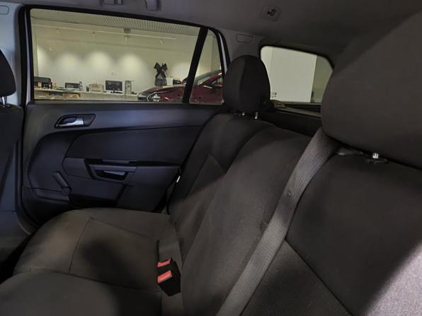 Opel Astra H Рестайлинг с пробегом 2012 года, цена 380 000 рублей, 312813 км, универсал, Автокод Объявления