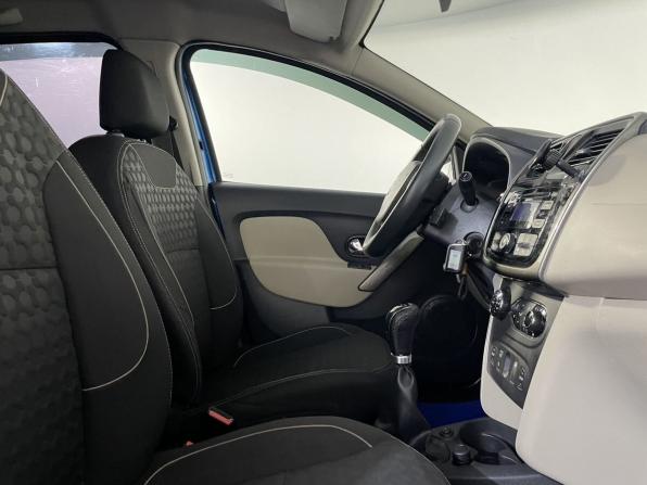 Renault Logan II с пробегом 2014 года, цена 799 900 рублей, 72000 км, седан, Автокод Объявления