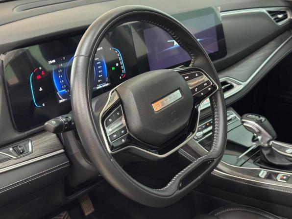 Dongfeng 580 II с пробегом 2023 года, цена 1 850 000 рублей, 29629 км, внедорожник, Автокод Объявления