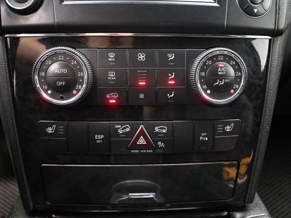 Mercedes-Benz M-Класс II (W164) Рестайлинг с пробегом 2010 года, цена 1 929 000 рублей, 310371 км, внедорожник, Автокод Объявления