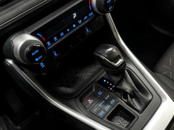 Toyota RAV4 V (XA50) с пробегом 2020 года, цена 3 050 000 рублей, 66220 км, внедорожник, Автокод Объявления