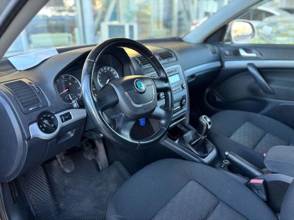Skoda Octavia II (A5) Рестайлинг с пробегом 2012 года, цена 510 000 рублей, 367000 км, лифтбек, Автокод Объявления
