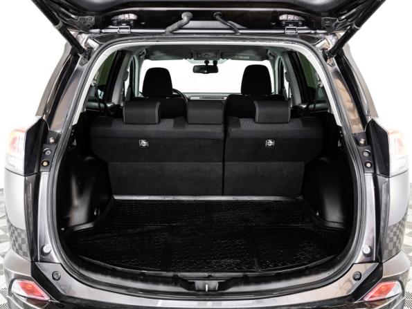 Toyota RAV4 IV (XA40) Рестайлинг с пробегом 2019 года, цена 2 075 000 рублей, 176252 км, внедорожник, Автокод Объявления