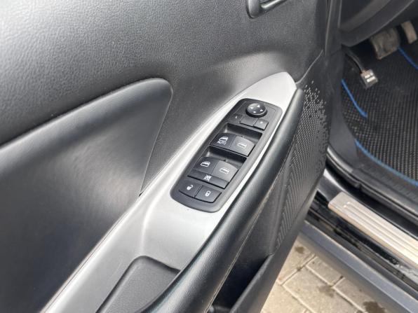 Dodge Journey I Рестайлинг с пробегом 2019 года, цена 1 685 000 рублей, 113061 км, внедорожник, Автокод Объявления
