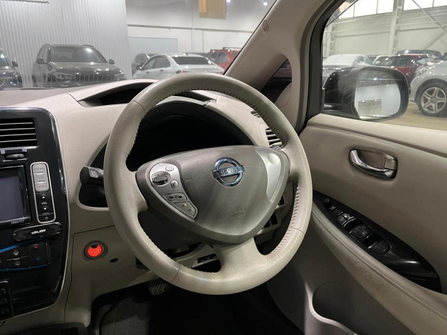 Nissan Leaf I (ZE0/AZE0) Пермь  - изображение 11