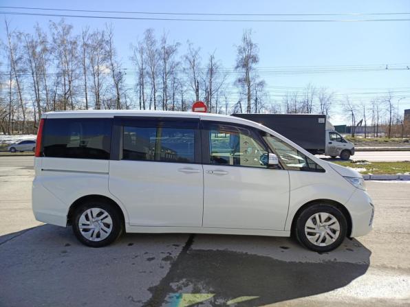 Honda Stepwgn V с пробегом 2016 года, цена 1 750 000 рублей, 119151 км, минивэн, Автокод Объявления