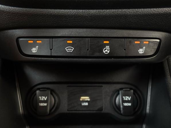 Hyundai Solaris II Рестайлинг с пробегом 2021 года, цена 1 690 000 рублей, 62520 км, седан, Автокод Объявления