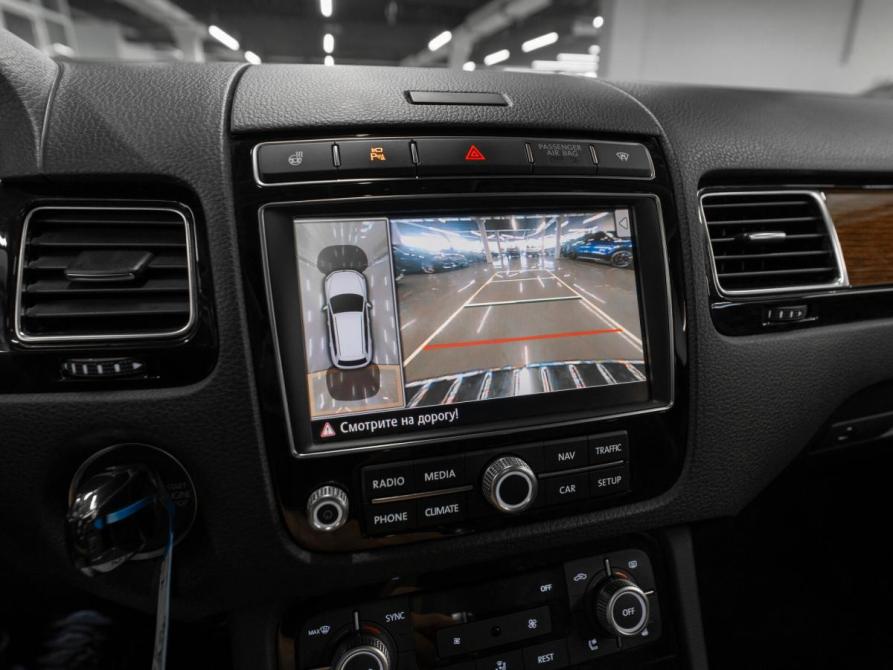 Volkswagen Touareg II Рестайлинг Москва  - изображение 25