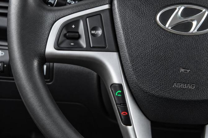 Hyundai Solaris I с пробегом 2013 года, цена 629 000 рублей, 265000 км, седан, Автокод Объявления