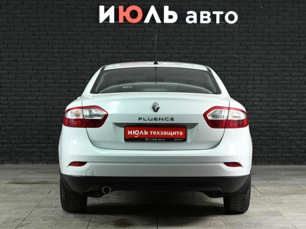 Renault Fluence I Рестайлинг с пробегом 2013 года, цена 770 000 рублей, 211103 км, седан, Автокод Объявления