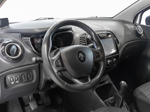 Renault Kaptur I с пробегом 2017 года, цена 1 060 000 рублей, 235460 км, внедорожник, Автокод Объявления
