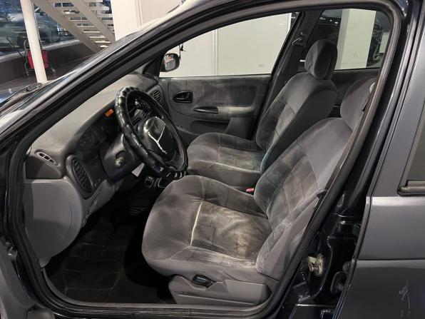 Renault Megane I Рестайлинг с пробегом 2000 года, цена 100 000 рублей, 457676 км, хэтчбек, Автокод Объявления