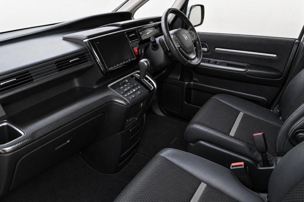 Honda Stepwgn V Рестайлинг Челябинск  - изображение 13