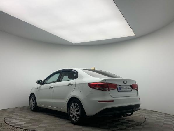 Kia Rio III Рестайлинг с пробегом 2015 года, цена 685 000 рублей, 232505 км, седан, Автокод Объявления