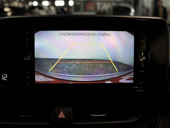 Toyota C-HR I Рестайлинг с пробегом 2019 года, цена 1 900 000 рублей, 49552 км, внедорожник, Автокод Объявления
