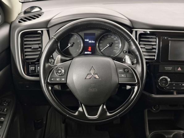 Mitsubishi Outlander III Рестайлинг 2 с пробегом 2016 года, цена 1 469 000 рублей, 256728 км, внедорожник, Автокод Объявления