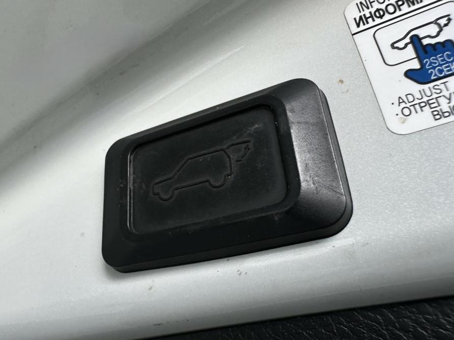 Toyota RAV4 IV (XA40) Рестайлинг Красноярск  - изображение 12
