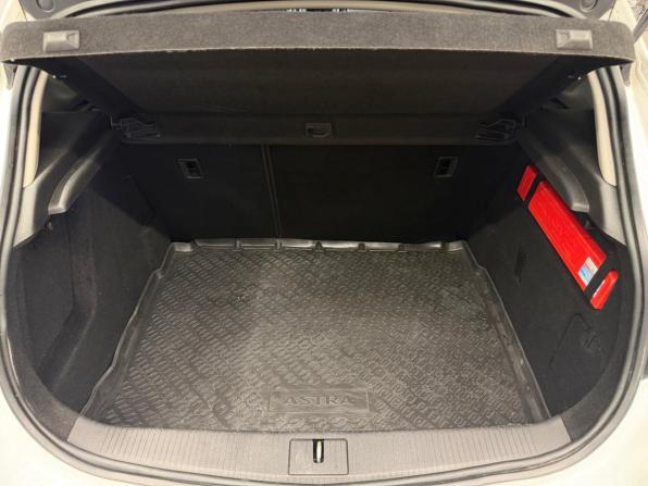 Opel Astra J Рестайлинг с пробегом 2014 года, цена 699 000 рублей, 160270 км, хэтчбек, Автокод Объявления