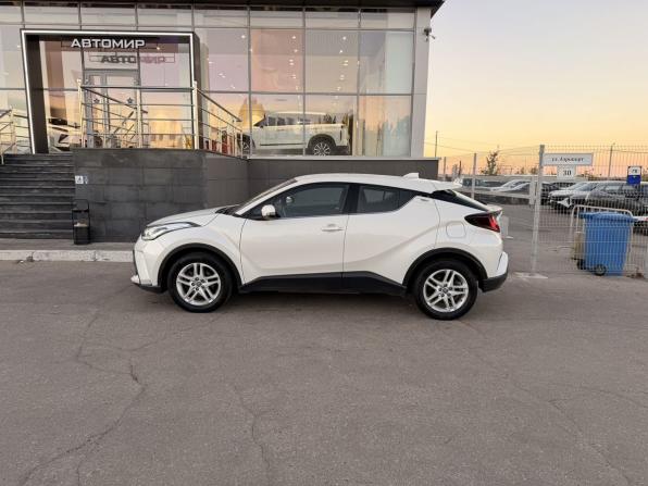 Toyota C-HR I Рестайлинг с пробегом 2019 года, цена 2 370 000 рублей, 113142 км, внедорожник, Автокод Объявления