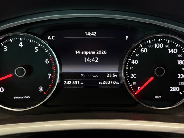 Volkswagen Touareg II с пробегом 2012 года, цена 1 775 000 рублей, 240001 км, внедорожник, Автокод Объявления