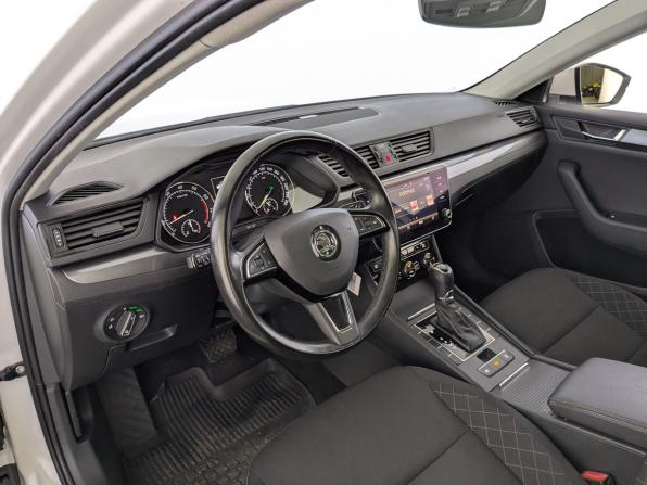 Skoda Superb III с пробегом 2019 года, цена 2 300 000 рублей, 94130 км, лифтбек, Автокод Объявления
