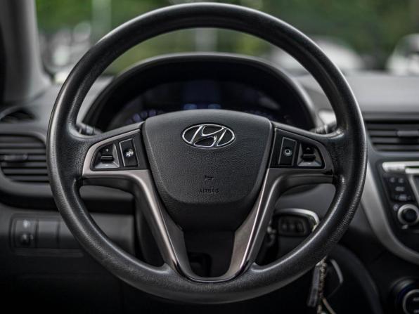 Hyundai Solaris I Рестайлинг с пробегом 2015 года, цена 999 000 рублей, 126742 км, седан, Автокод Объявления